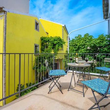 Hébergement de vacances Casa Tonia *